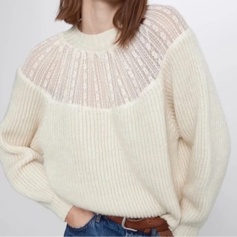 Women’s Cream Knit Chunky Ribbed Pullover Sweater With Contrasting Lace Detail!